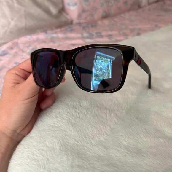 Men’s/Unisex Gucci Sunglasses - Picture 5 of 8